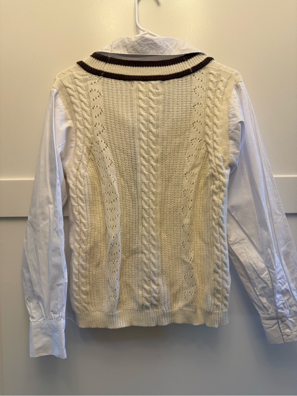 NWT Size S Academia Cable Knit Cardigan Built-In White Blouse Gold Heart Buttons - Picture 8 of 9